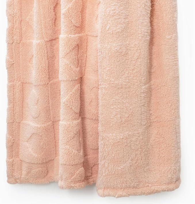 Americanflat 50x60 Jacquard Fleece Throw Blanket - Soft and Breathable Throw Blanket for Couch, Bed, Chair - Fleece Blankets Perfect for Home, Bedroom, or Outdoor Use - Heart Design in Pink