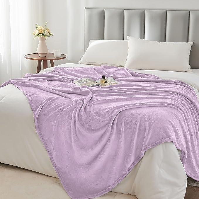 BEDELITE Fleece Blanket King Size Blankets for Bed, Luxury Plush Cozy Fuzzy Blanket 108x90 inches, Super Soft Warm Lightweight Throw Blanket All Seasons Suitable, Lilac