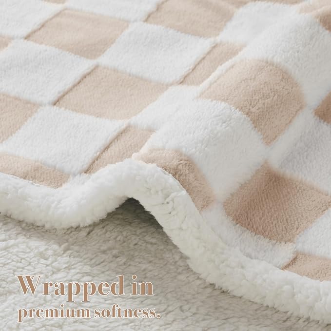 Ohocut Checkered Dog Blanket, Beige Khaki Jacquard Sherpa Blankets for Small Dog and Cats, Cute Aesthetic Style Fluffy Fleece Pets Blanket for Couch Protection Washable, 40"x50"
