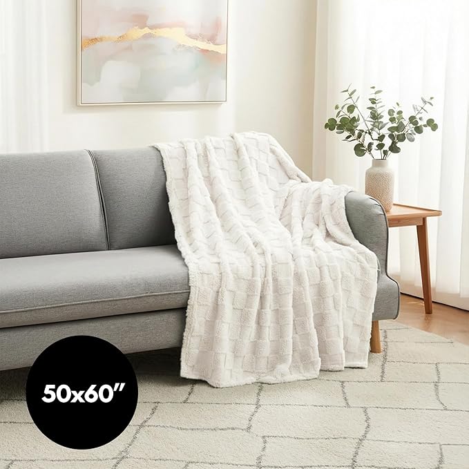 Americanflat 50x60 Jacquard Fleece Throw Blanket - Soft and Breathable Throw Blanket for Couch, Bed, Chair - Fleece Blankets Perfect for Home, Bedroom, or Outdoor Use - Checkered Design in Cream