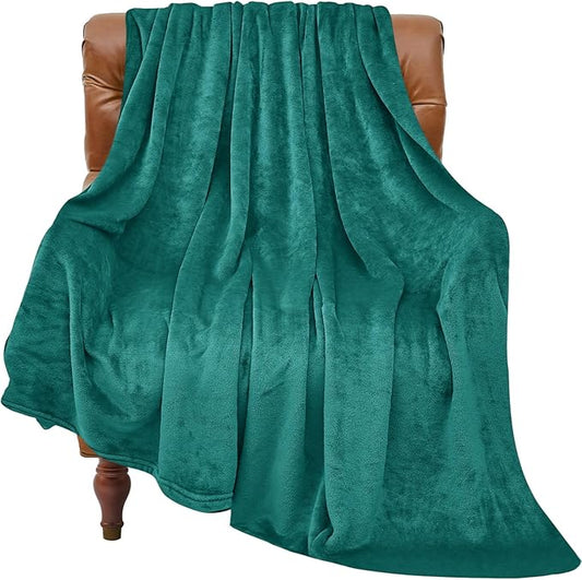 BEDELITE Fleece Blanket Twin Size Emerald Green Throw Blankets for Couch & Bed, Luxury Plush Cozy Fuzzy Blanket 60x80 inches, Super Soft Warm Lightweight Throw Blanket for Travel Camping