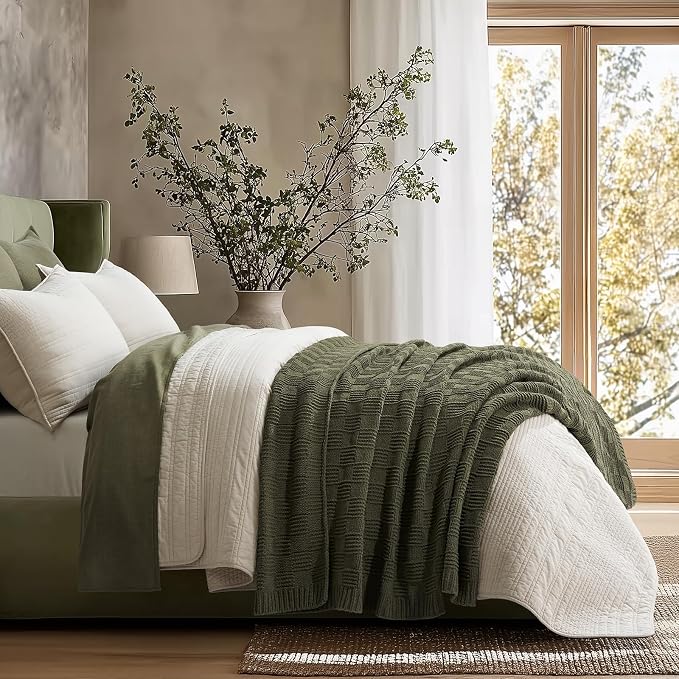 EVERGRACEHOME Modern Checkered Chenille Throw Blanket, Soft Cozy Plaid Knitted Blanket for Sofa & Couch, Decorative Knit Throw for Bed and Living Room, Olive Green, 60" x 80"