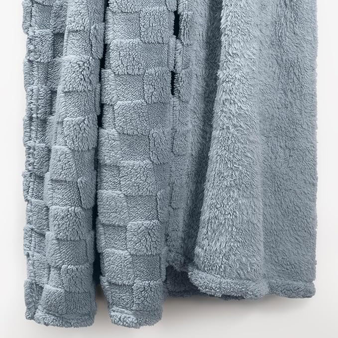 Americanflat 50x60 Jacquard Fleece Throw Blanket - Soft and Breathable Throw Blanket for Couch, Bed, Chair - Fleece Blankets Perfect for Home, Bedroom, or Outdoor Use - Checkered Design in Gray