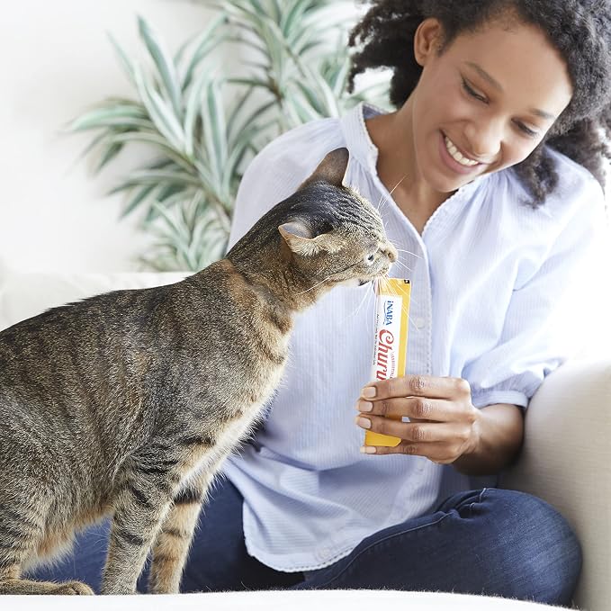 INABA Churu Lickable Purée Natural Cat Treats - Tuna Recipe (4 Servings per Package, 8 Packages) (32 Tubes)
