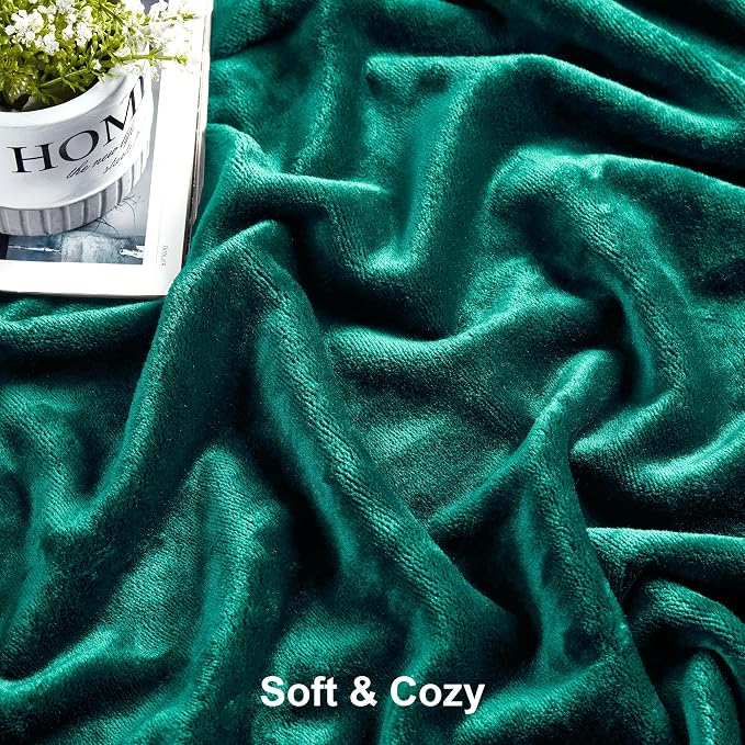 DREAMNINE Extra Large Soft Comfy Fluffy Fleece Bed Blanket King Size 90" x 108",Luxury Decorative Fuzzy Blanket for Women Girl,Big Cozy Shaggy Warm Flannel Blankets for Winter Autumn Pets,Forest Green