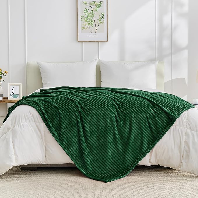 Bnuitland Fleece Throw Blanket, 300GSM Soft Warm Cozy Fluffy Throw for Babys & Pets, Stripe Pattern, All Season Sofa Bed Blanket for Home Decor, Dark Green 50"x70"