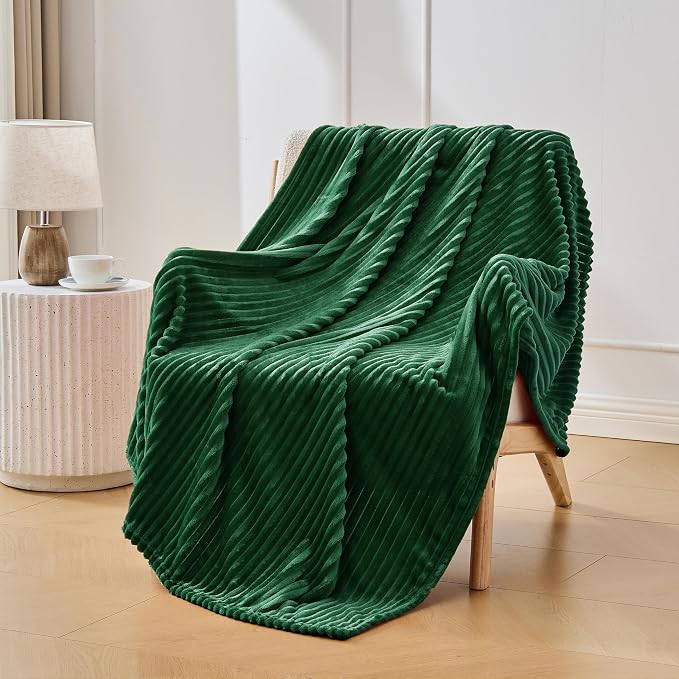 Bnuitland Fleece Throw Blanket, 300GSM Soft Warm Cozy Fluffy Throw for Babys & Pets, Stripe Pattern, All Season Sofa Bed Blanket for Home Decor, Dark Green 50"x70"