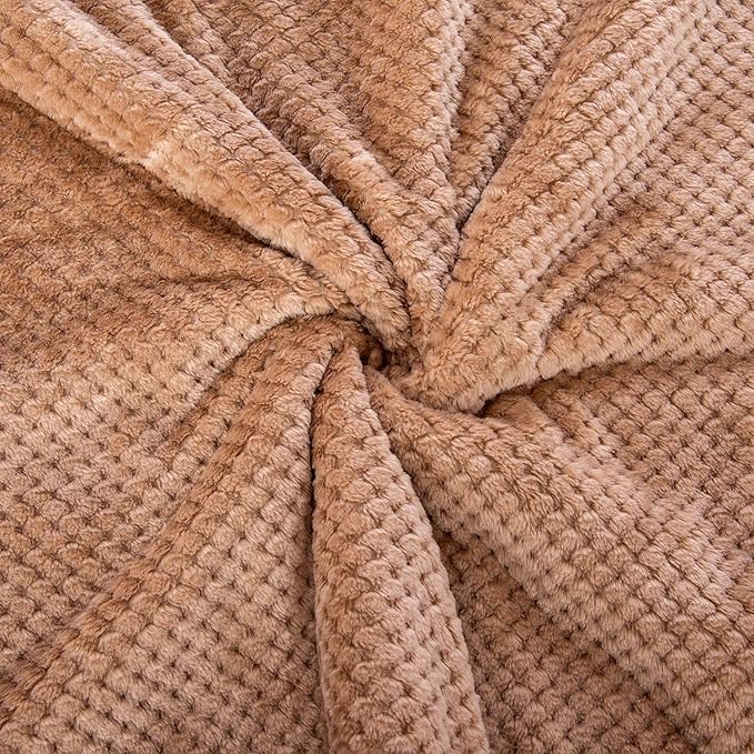 DW-Mocha Fuzzy Dog, Cat & Pet Blanket - Warm & Soft Plush Fleece Receiving Blanket for Dog Bed, Cat Bed, Couch, Sofa, Travel & Outdoor, Camping (24" x 32")