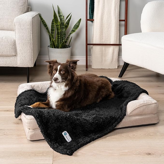 PETAMI Fluffy Fleece CAT and Dog Throw Blanket, Black, Medium